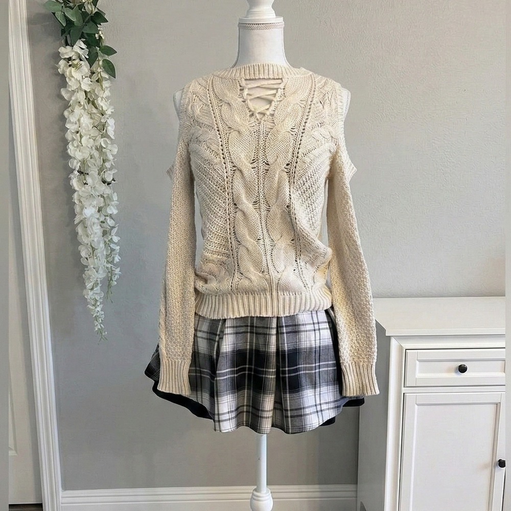 Cottagecore Sweater‎ Blouse Small Winter Fall Cozy Aeropostale Cream Academia
